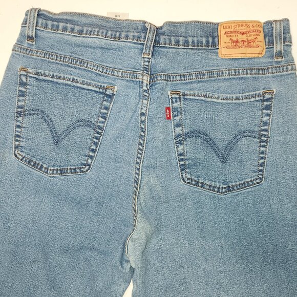 Levi Strauss Ladie's 512 Jeans in size 14M.  30" Waist - Picture 4 of 13